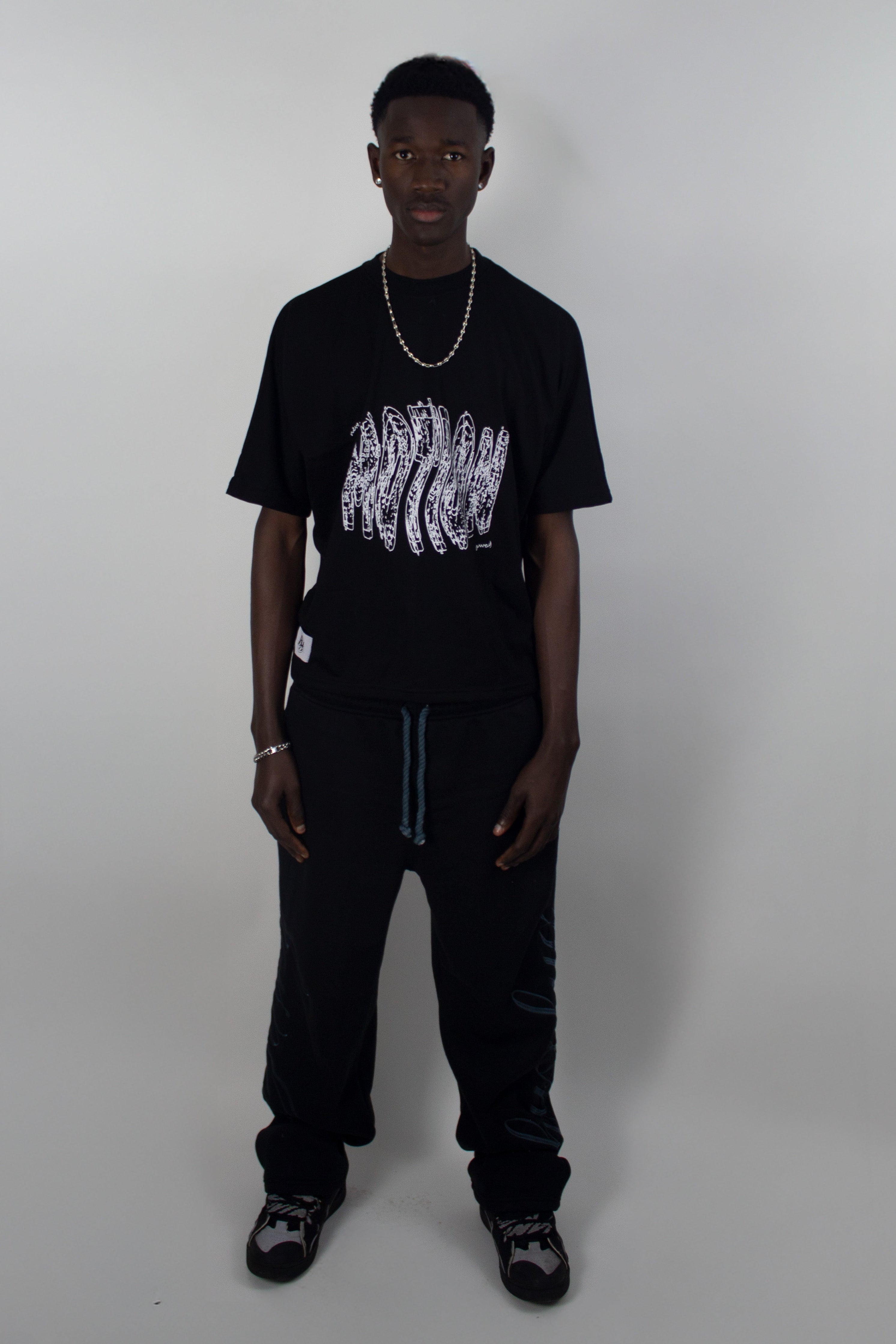 Black Pants | Husplug