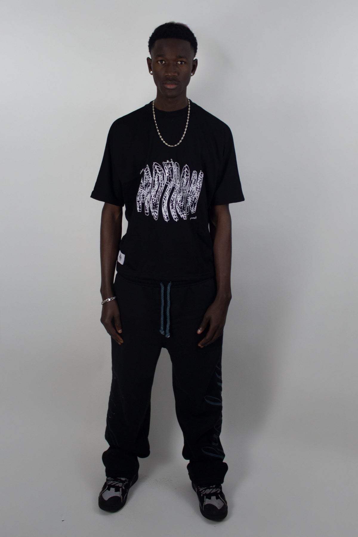 Black Pants | Husplug